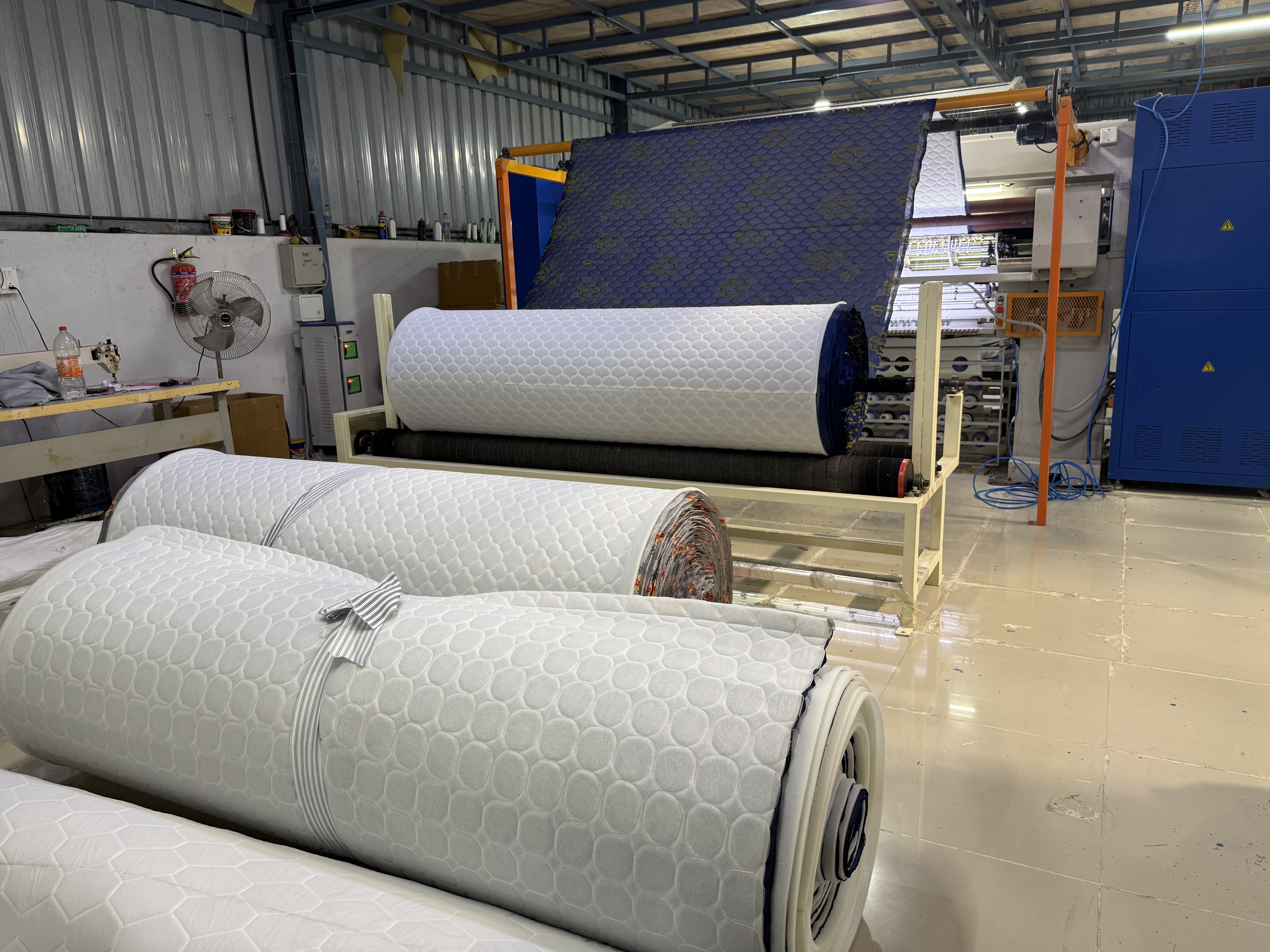 Premium foam mattress with quilted top layer