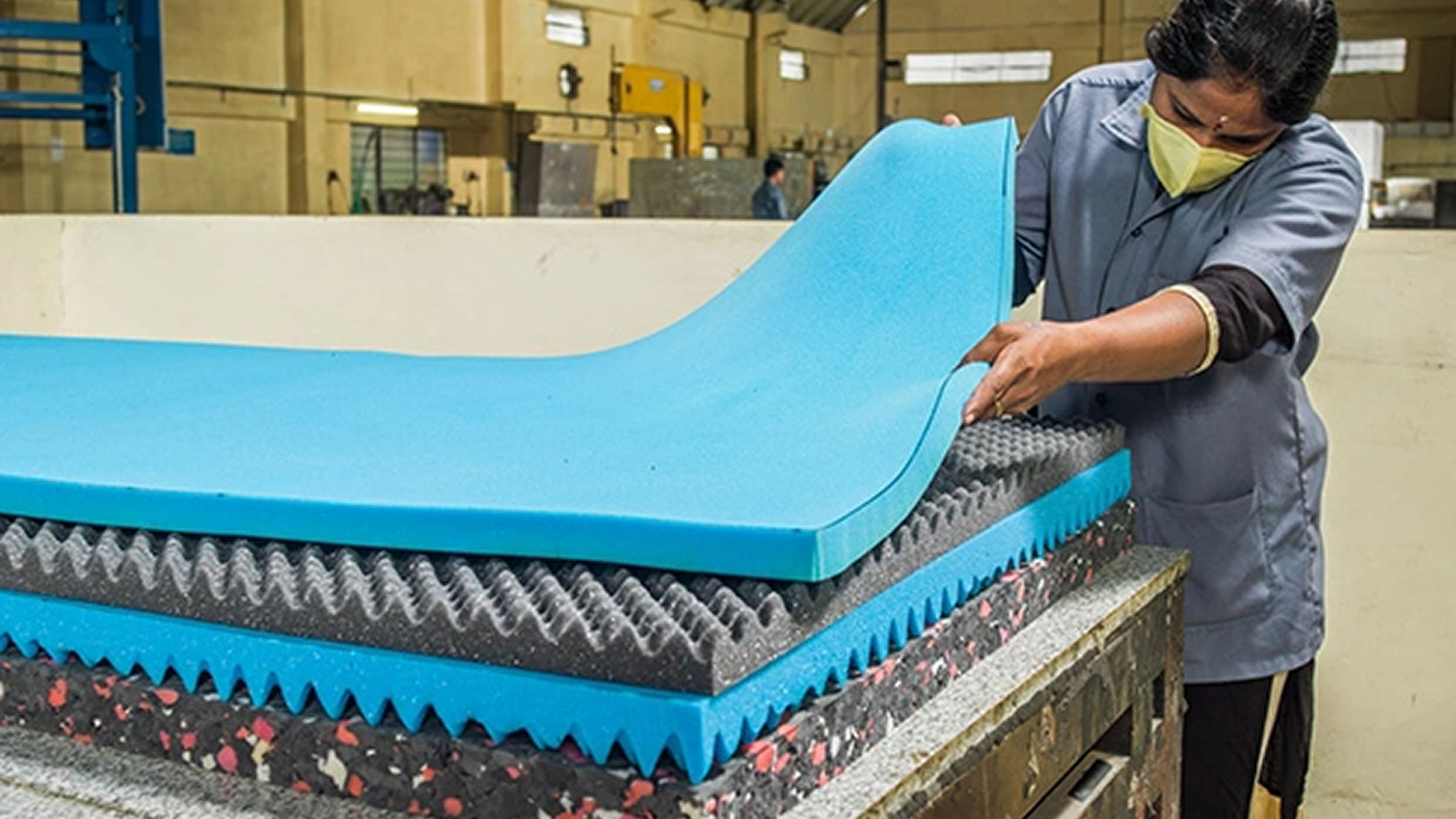 Premium foam mattress with quilted top layer