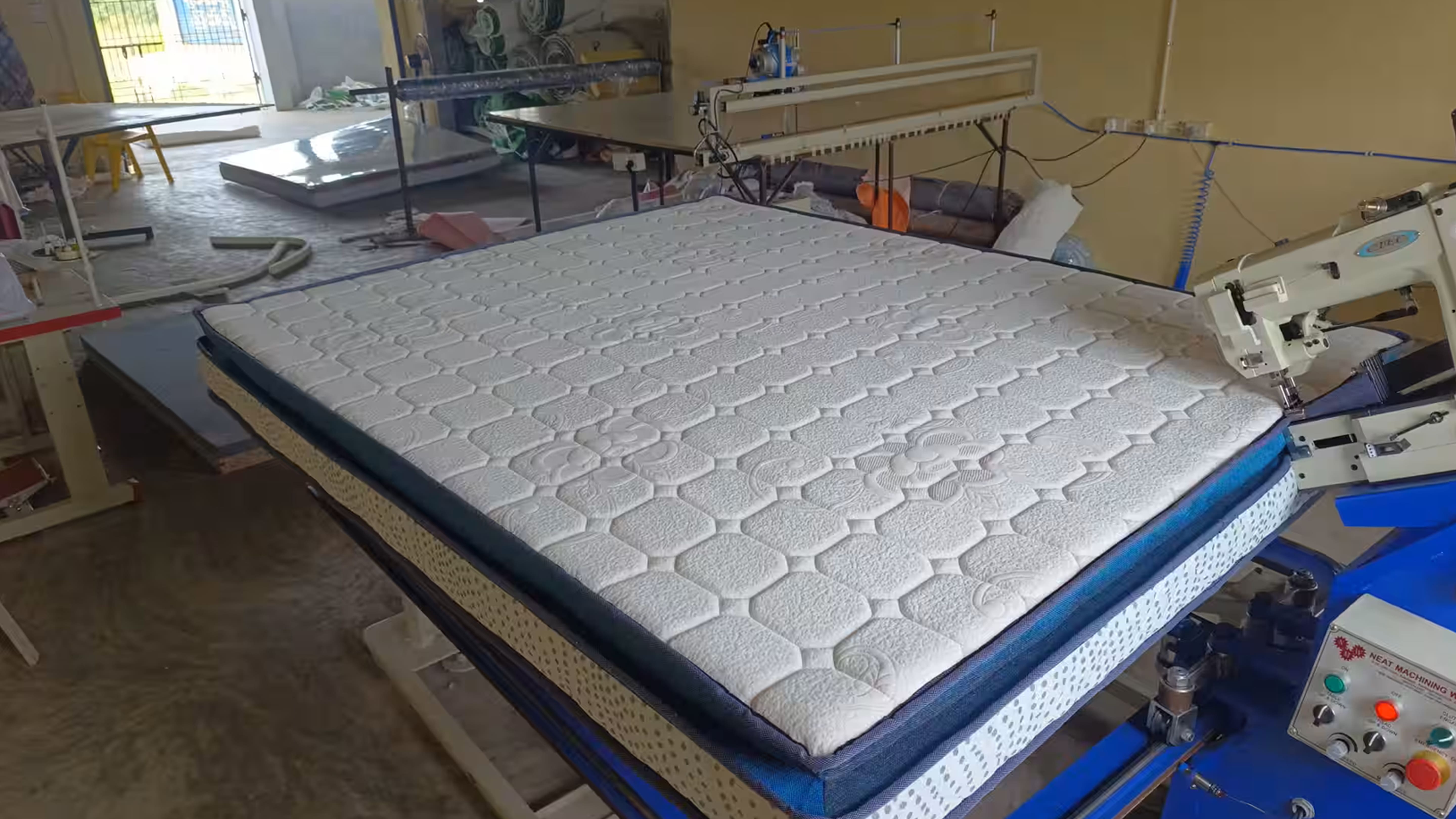 Premium foam mattress with quilted top layer